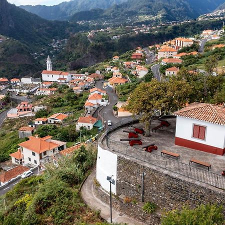 Vivenda Fortim Sao Roque Do Faial Exterior photo