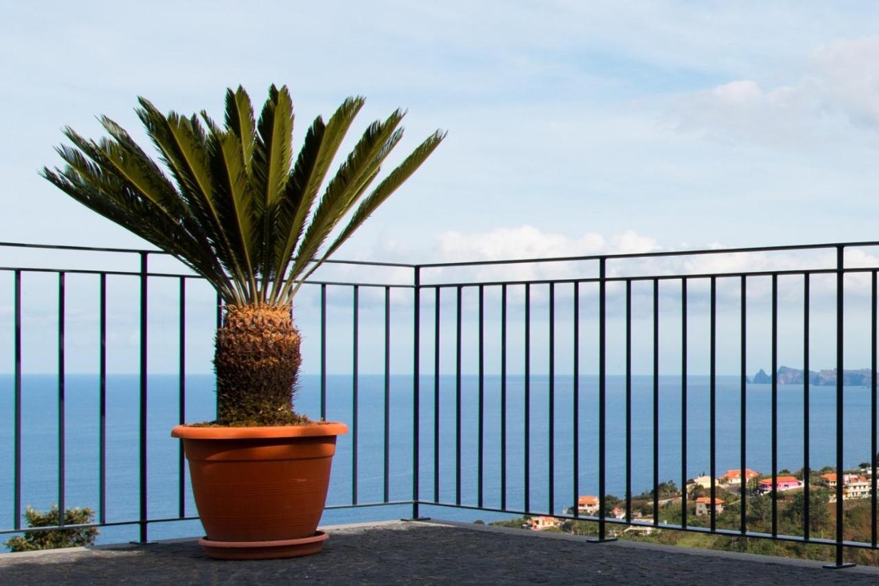 Vivenda Fortim Sao Roque Do Faial Exterior photo